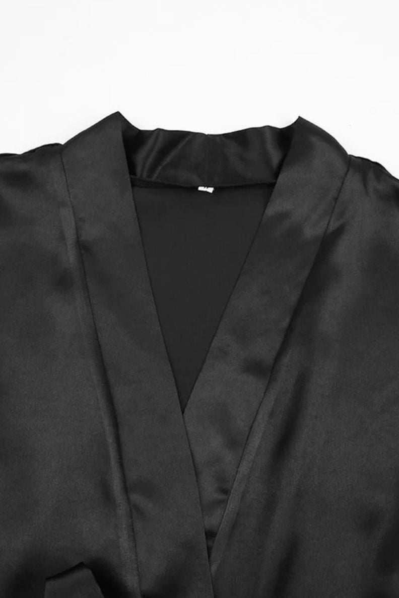 Halat din satin cu pene pe mâneci, scurt, Negru