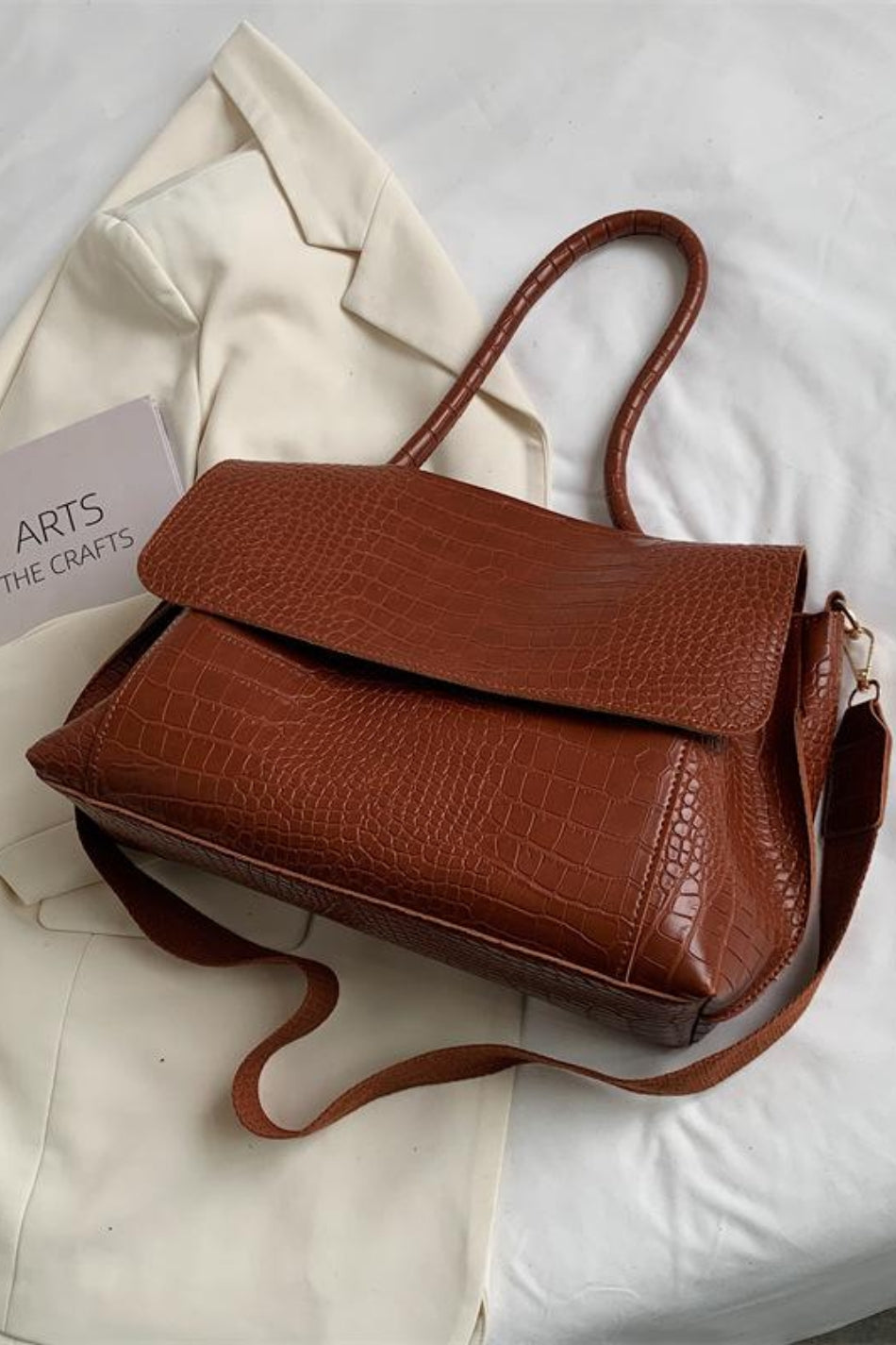 AVA Light Brown