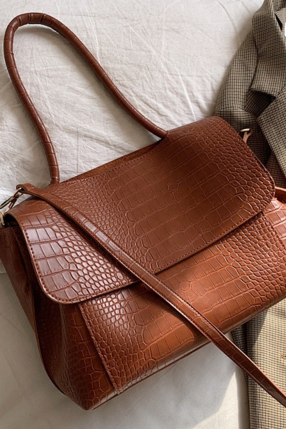 AVA Light Brown